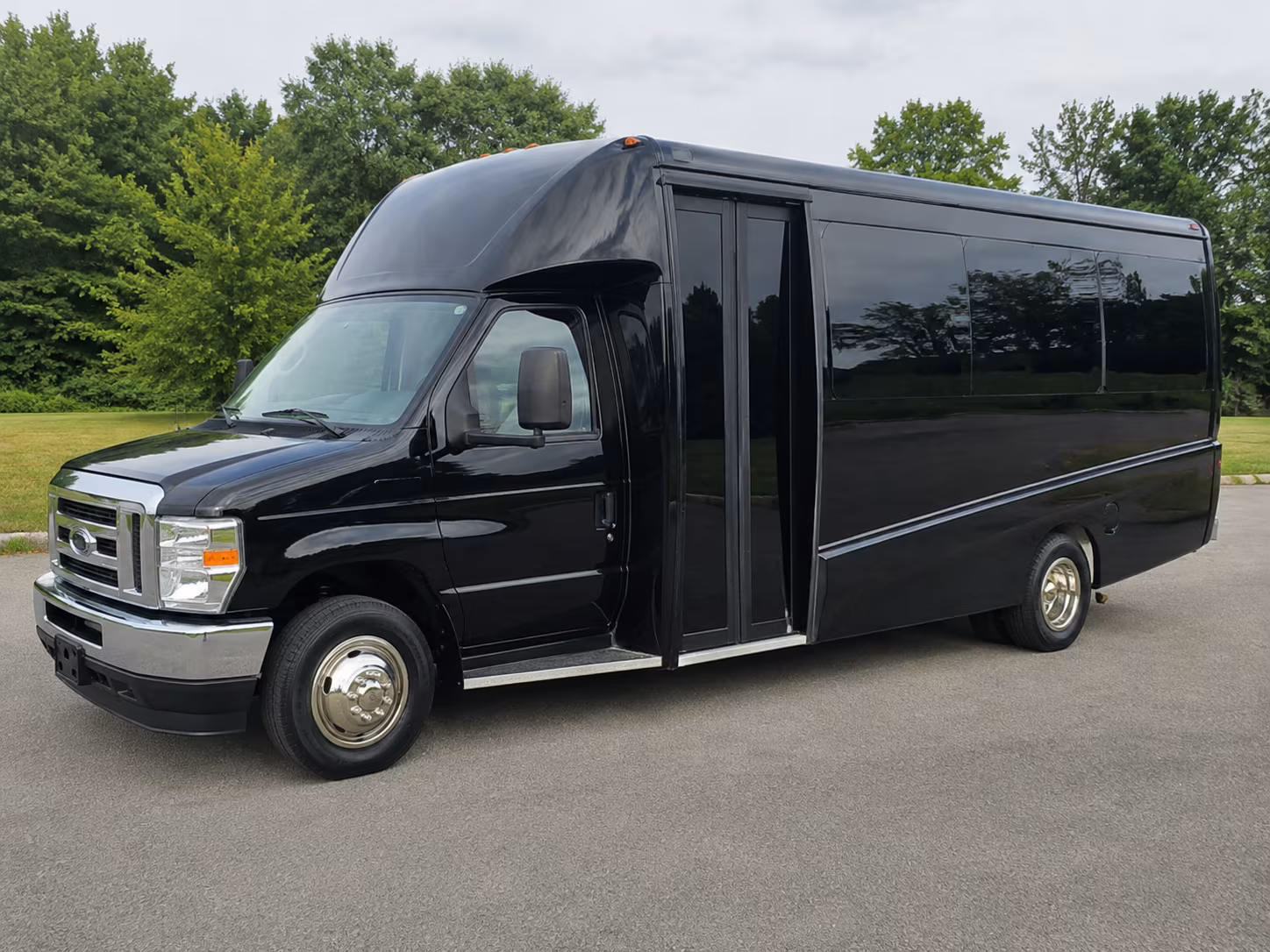 gloucester private shuttles for gloucester church group pickups and drop offs