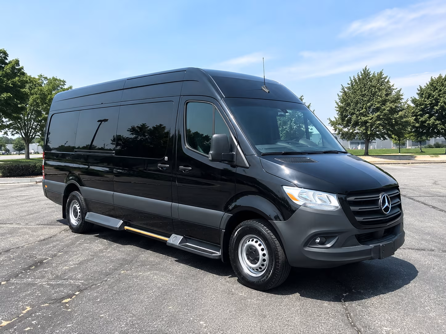 mount laurel private shuttles for wedding pickups and drop offs in mount laurel