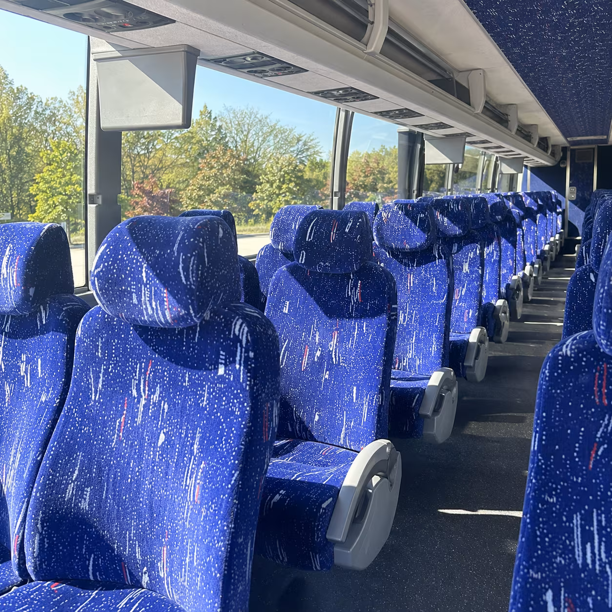 philadelphia prom charter bus rentals in philadelphia